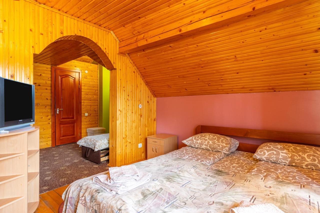 Smerichka Hotel Slavske Bagian luar foto